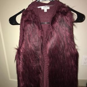 Burgundy, faux fur, knitted vest. NEVER WORN